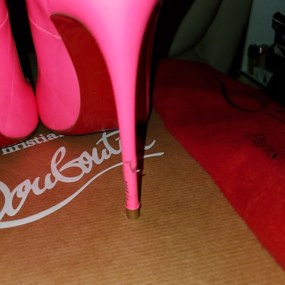 Christian Louboutin Hot pink So Kate - Picture 5 of 8